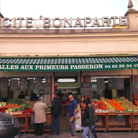 2 Pieces Au Coeur Du Quartier Branche Du Port ニース